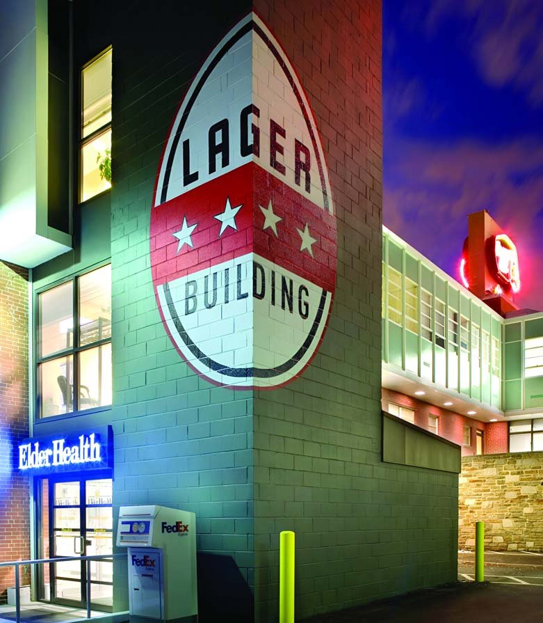Та же бутылочная крышка, только росписью во всю стену Lager Building