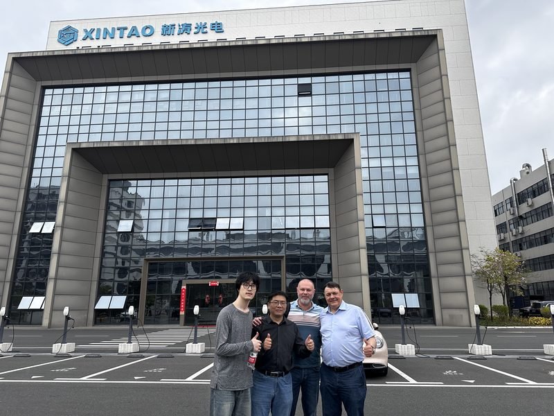 У проходной завода Xintao
